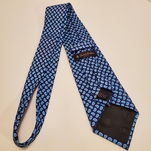 Brooks Brothers Makers Blue Geometric Silk Tie Made in the USA - Picture 5 of 5